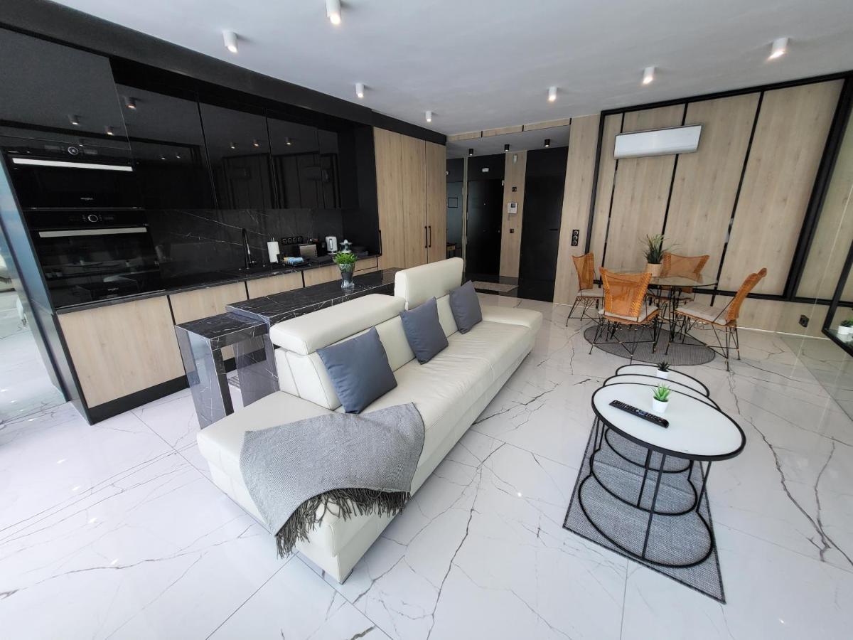 Sea View Luxury Apartment - Playa Del Duque أذيخي المظهر الخارجي الصورة