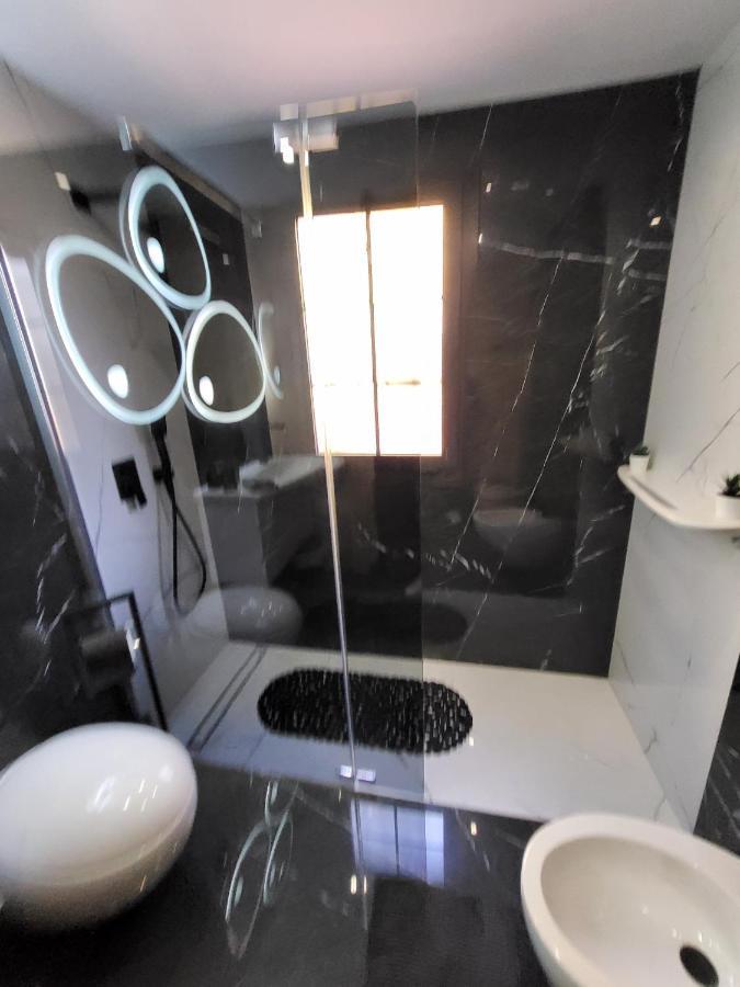 Sea View Luxury Apartment - Playa Del Duque أذيخي المظهر الخارجي الصورة